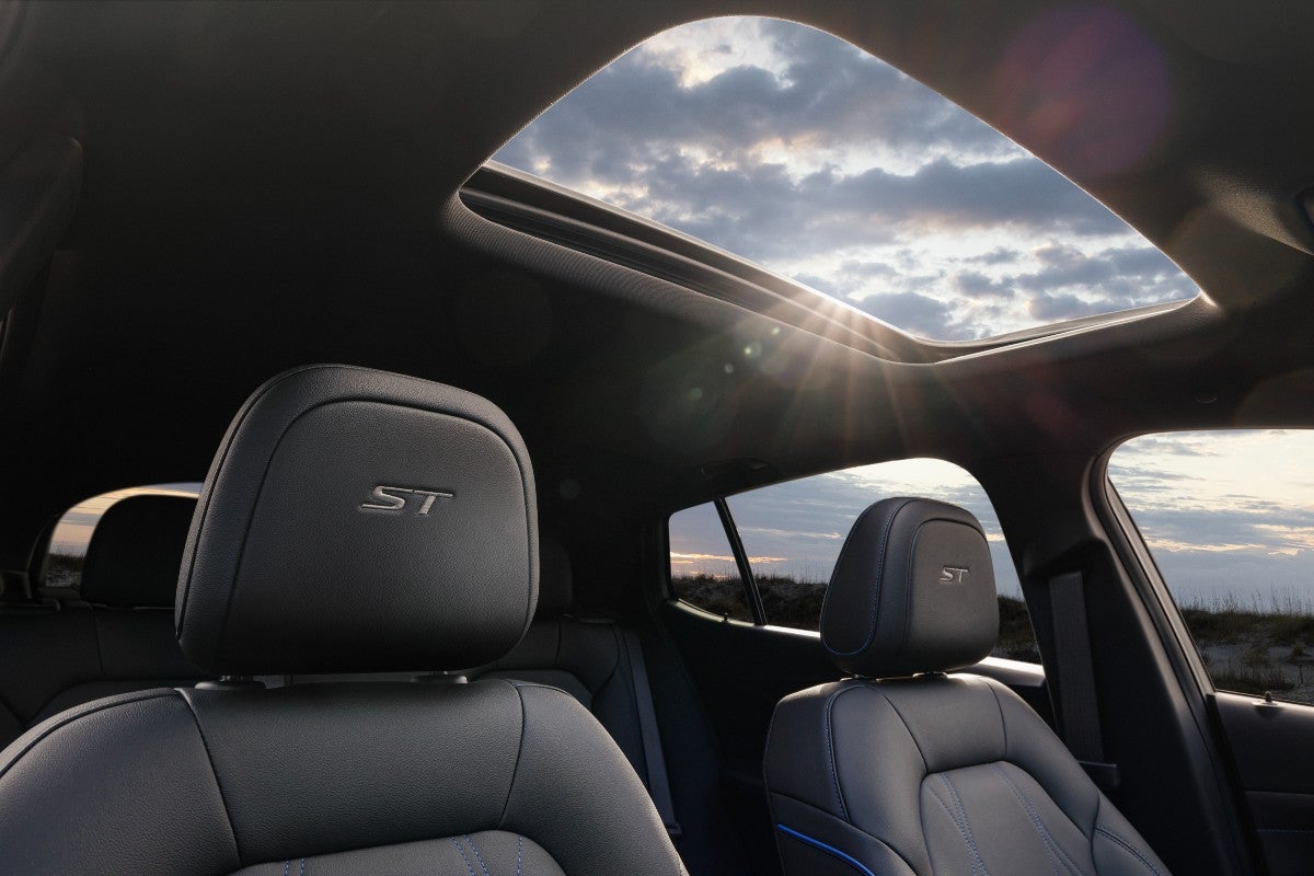 2024 Buick Envista Avenir Interior Cabin Seating & Roof