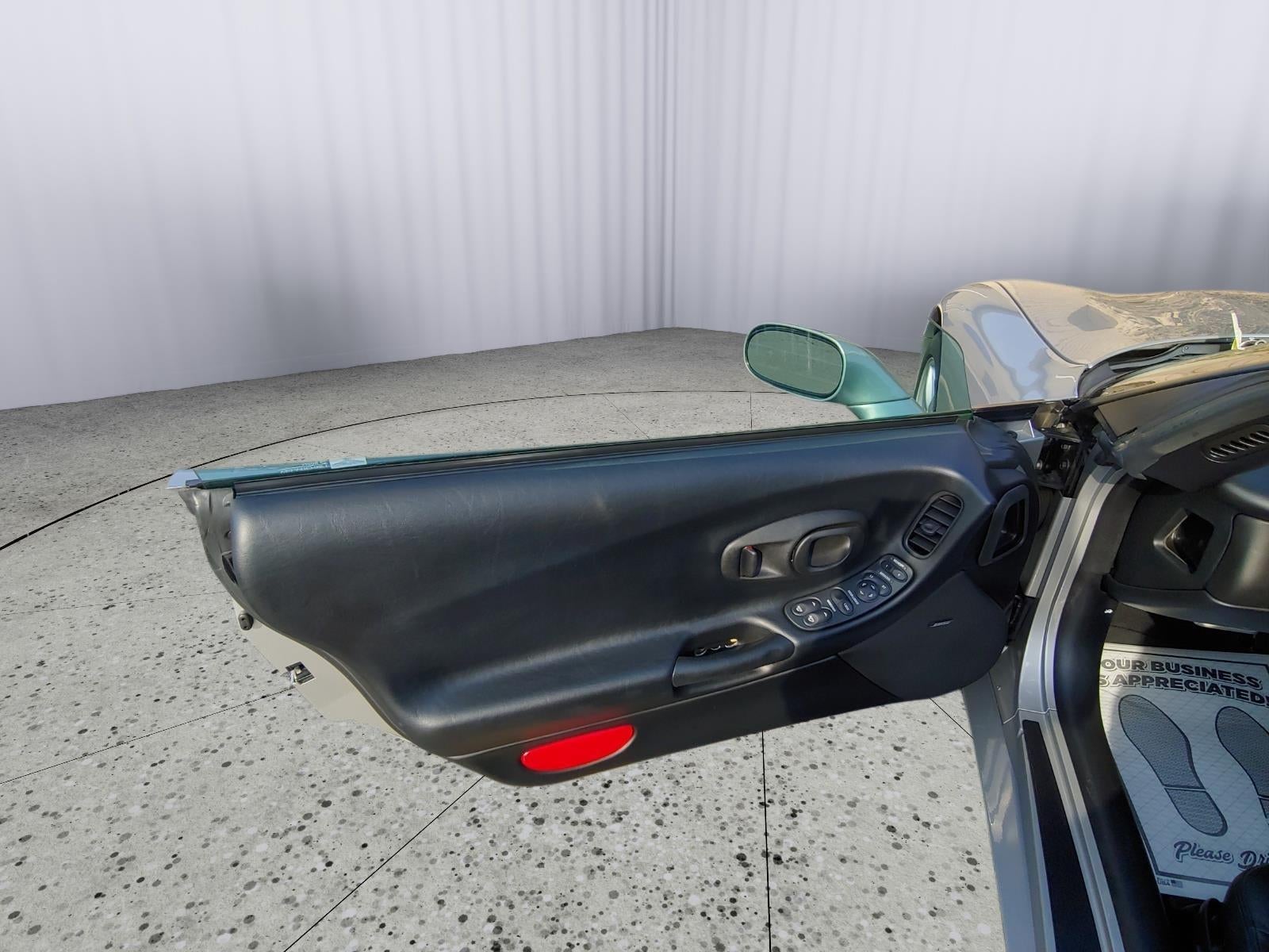 2004 Chevrolet Corvette NA