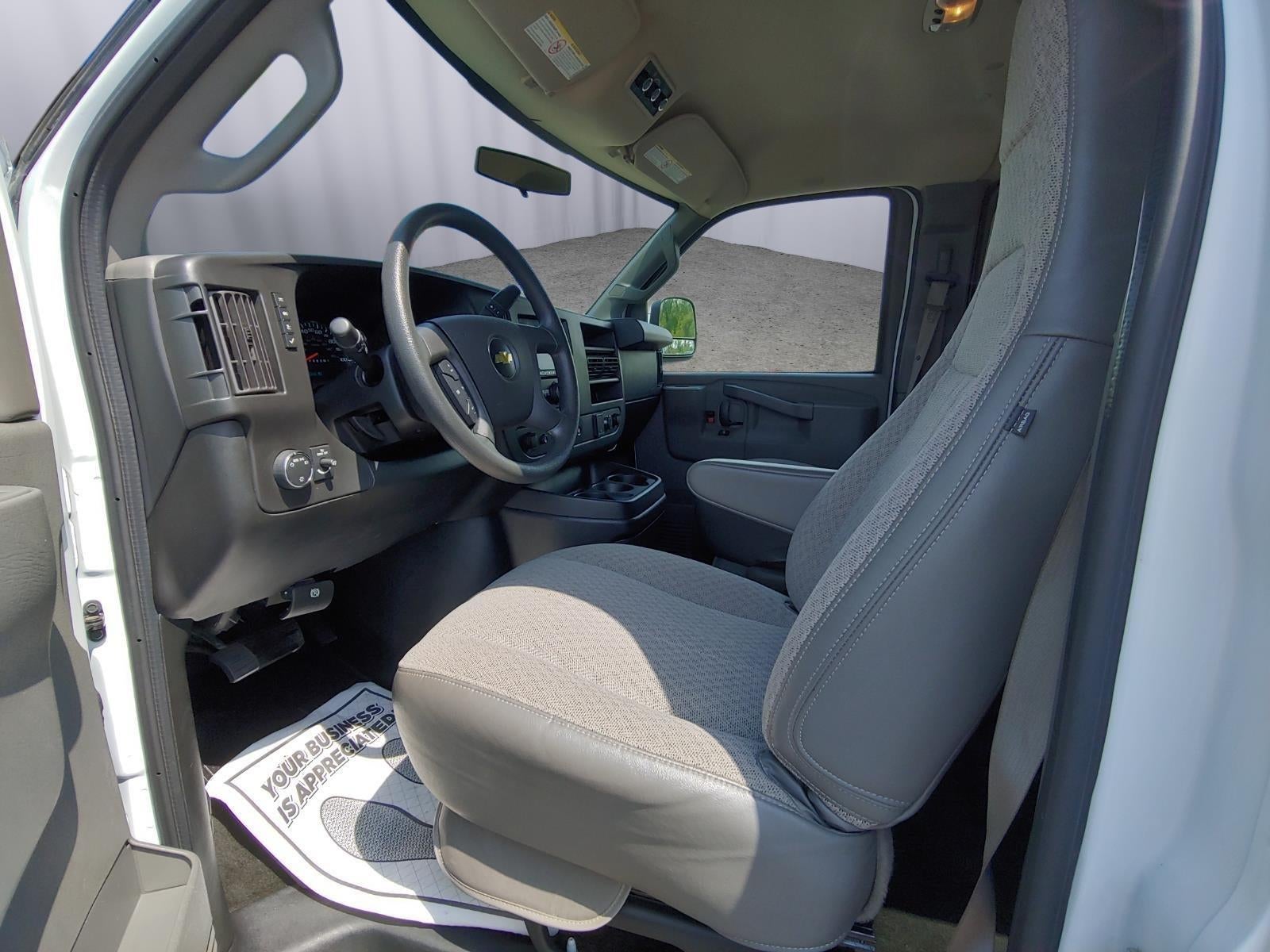 2017 Chevrolet Express Passenger 3500 LT