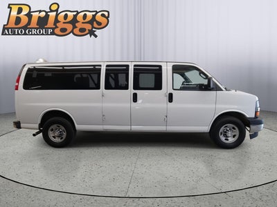 2017 Chevrolet Express Passenger 3500 LT