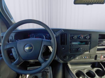 2025 Chevrolet Express Cargo WT