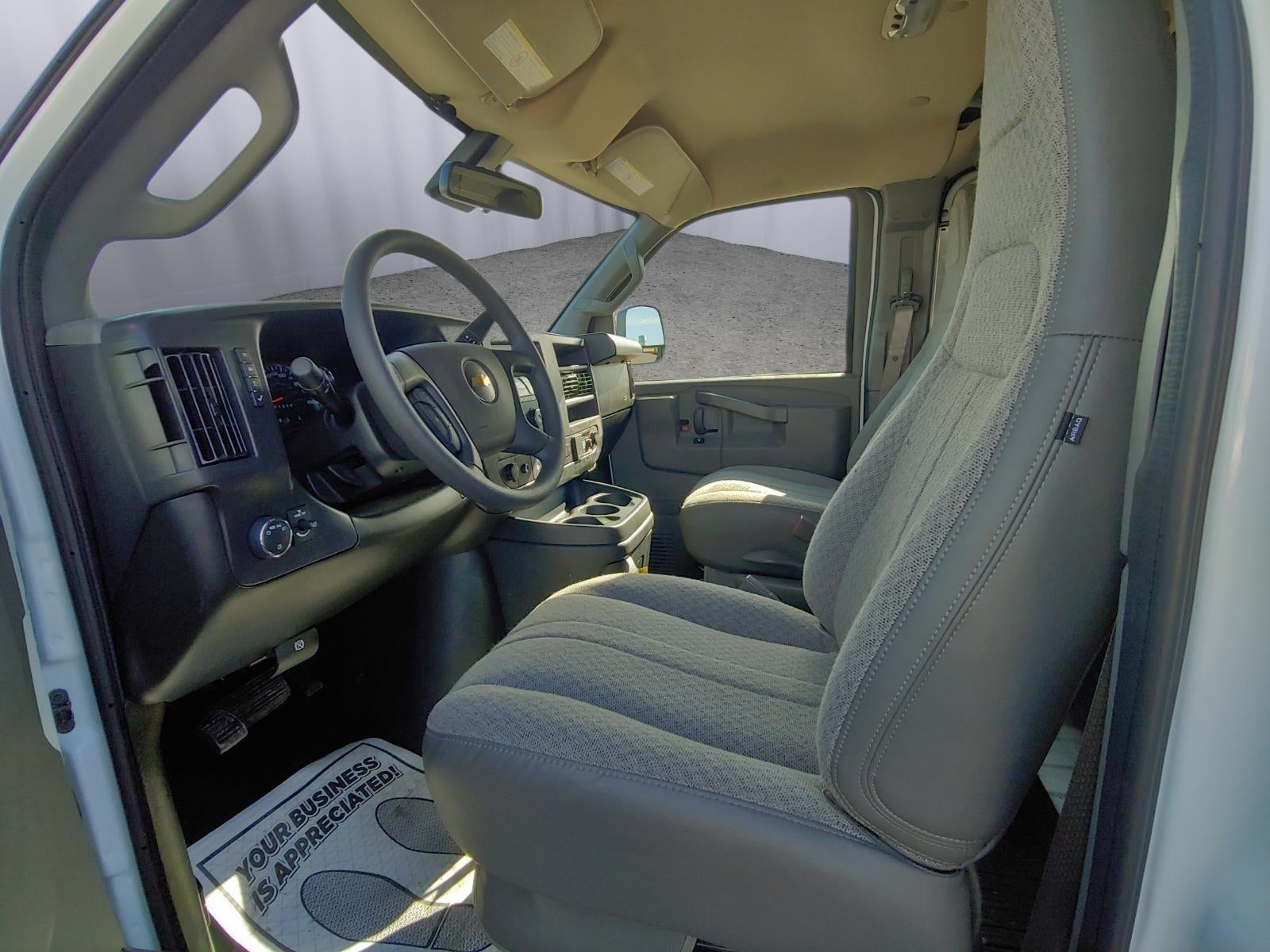 2025 Chevrolet Express Cargo WT