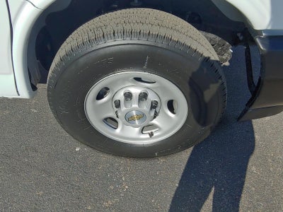 2025 Chevrolet Express Cargo WT