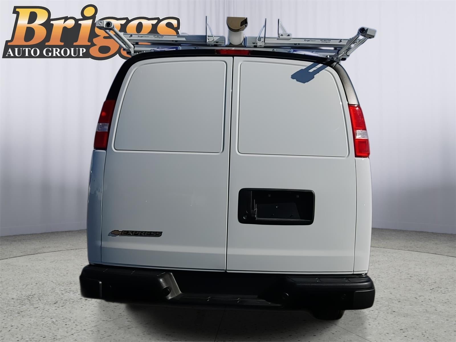 2025 Chevrolet Express Cargo WT