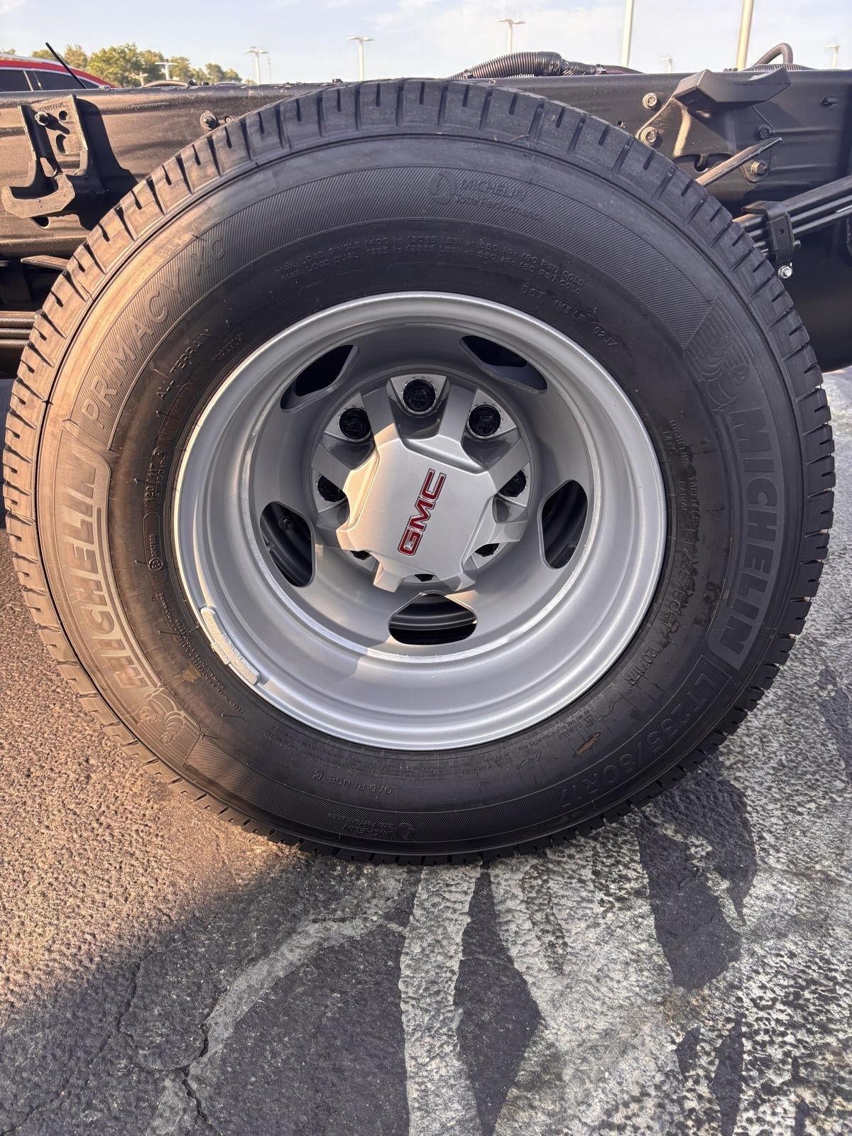 2026 GMC Sierra 3500 HD Chassis Cab Pro