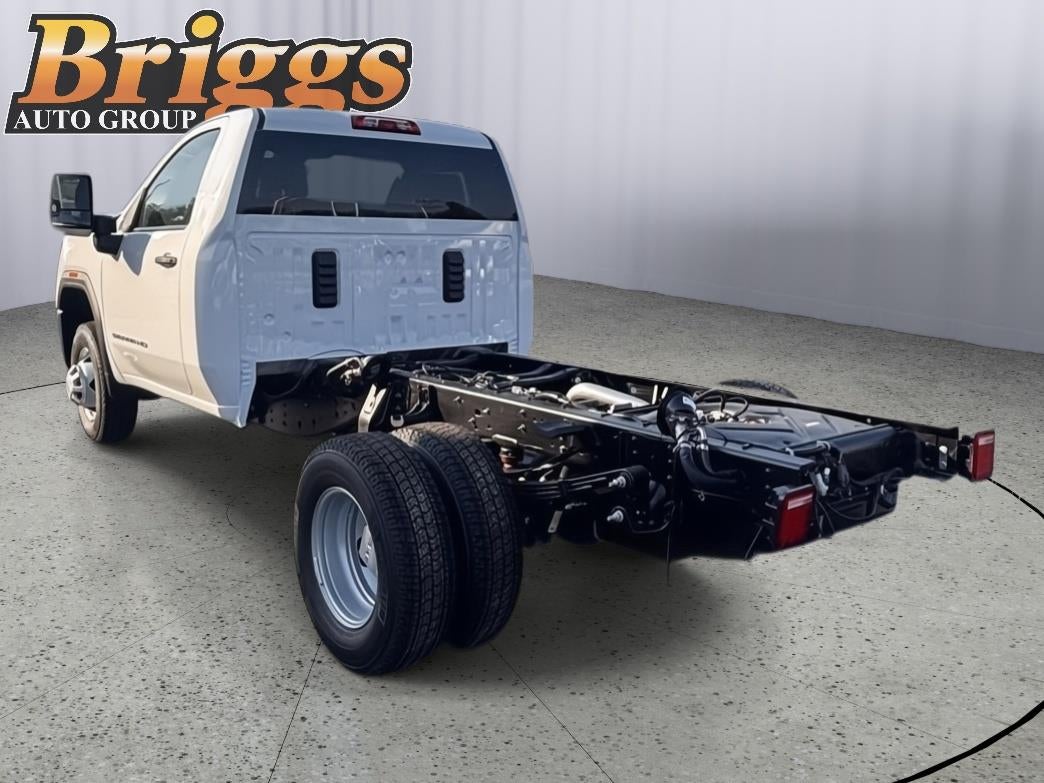 2026 GMC Sierra 3500 HD Chassis Cab Pro