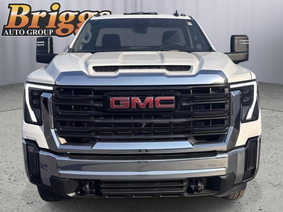 2026 GMC Sierra 3500 HD Chassis Cab Pro