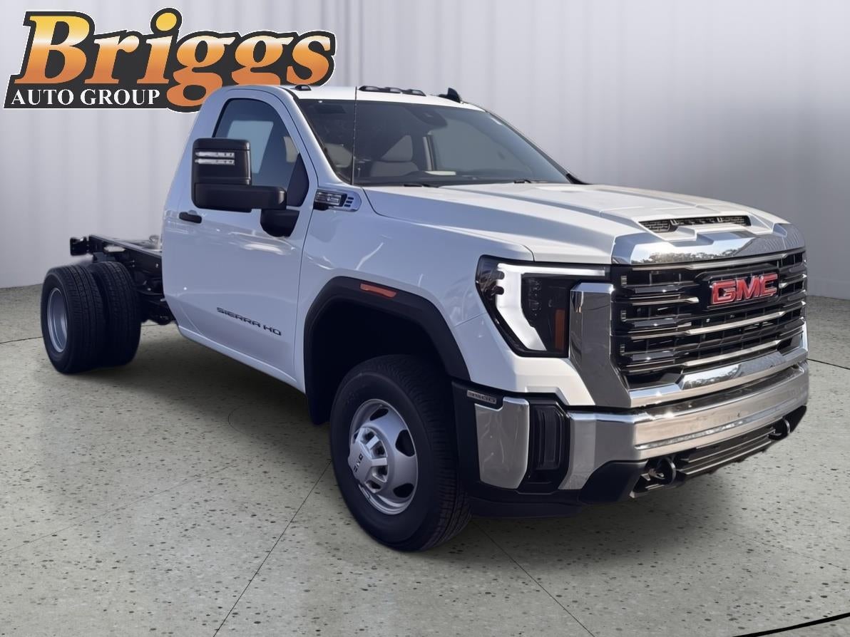 2026 GMC Sierra 3500 HD Chassis Cab Pro