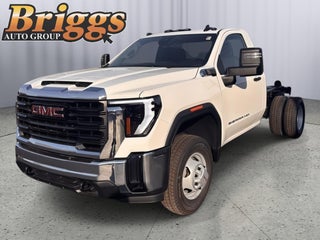 2026 GMC Sierra 3500 HD Chassis Cab Pro