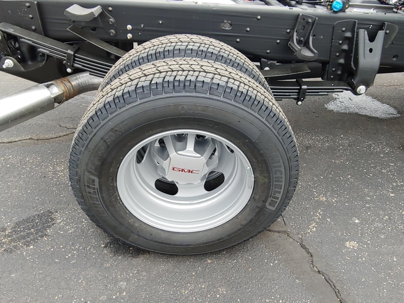 2026 GMC Sierra 3500 HD Chassis Cab Pro