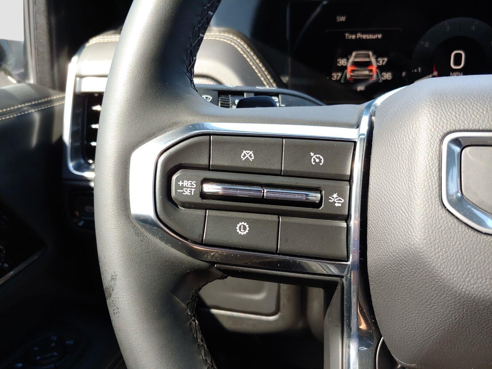 2025 GMC Yukon Elevation