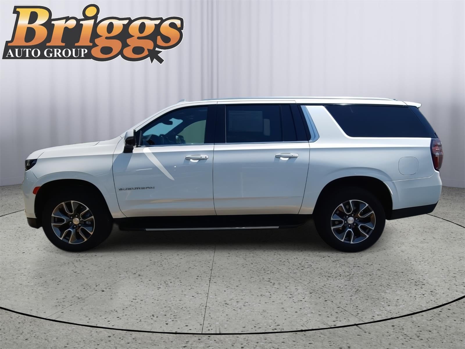 2023 Chevrolet Suburban LT