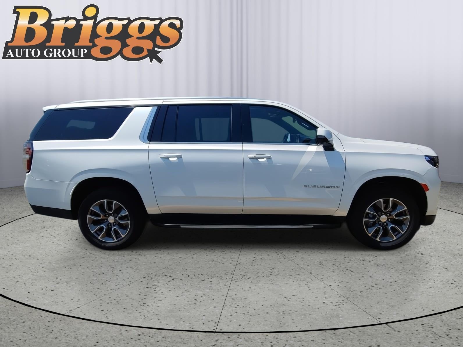 2023 Chevrolet Suburban LT