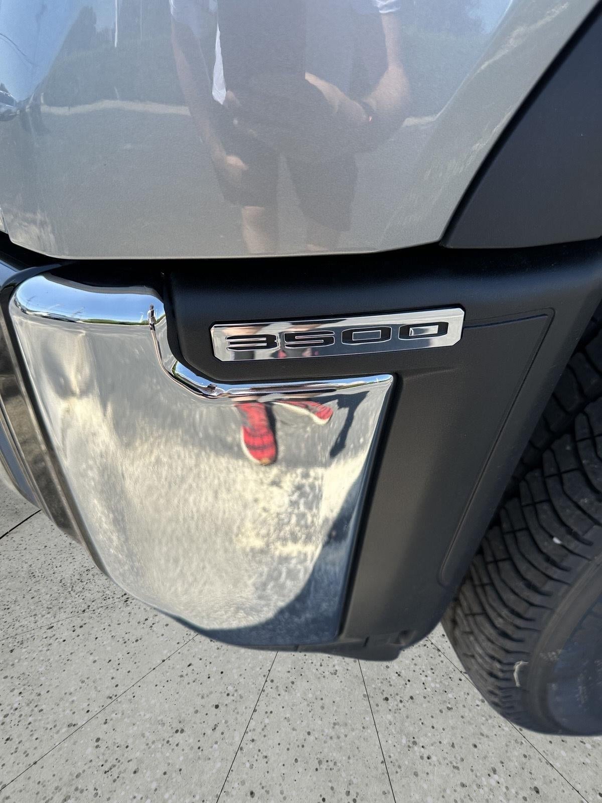 2025 GMC Sierra 3500 HD SLE