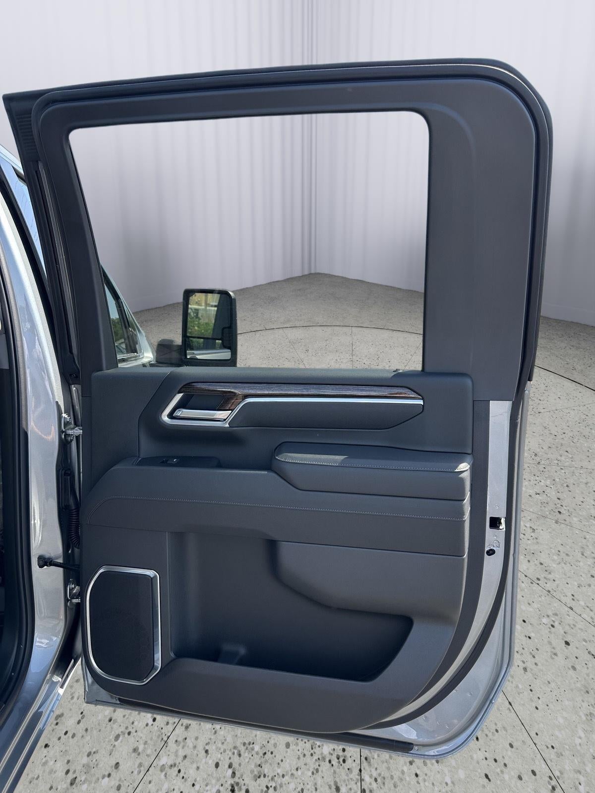 2025 GMC Sierra 3500 HD SLE