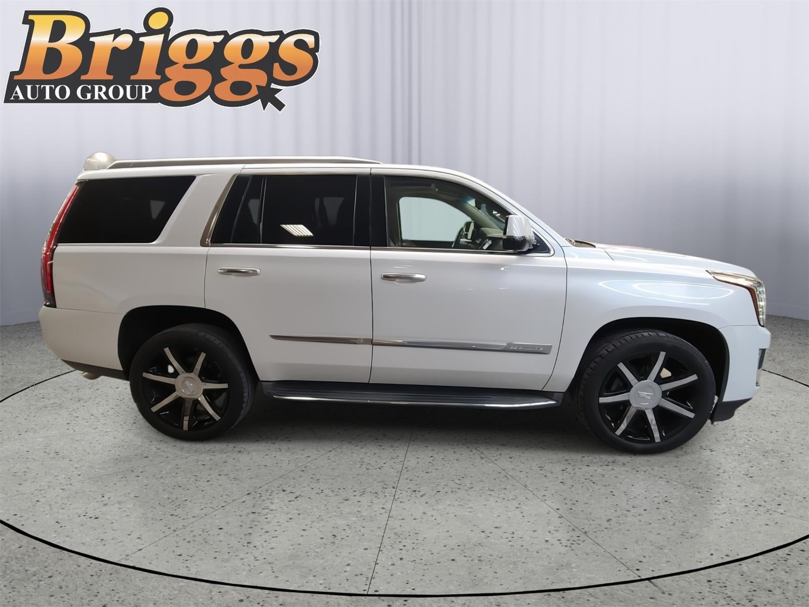 2016 Cadillac Escalade Luxury Collection