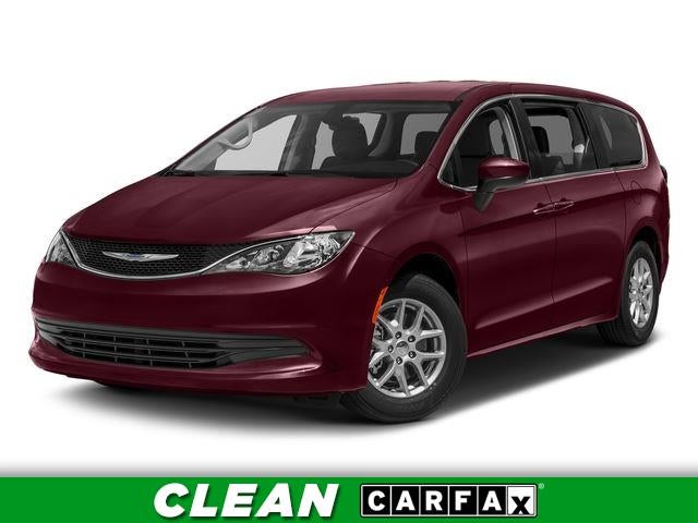 2017 Chrysler Pacifica LX's photo