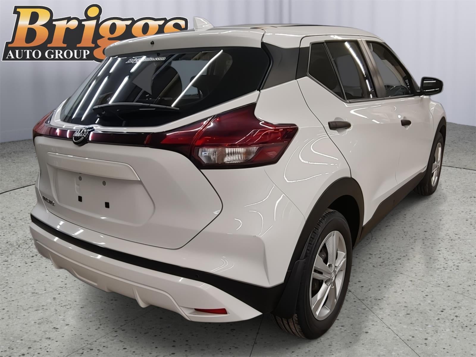 2023 Nissan Kicks S