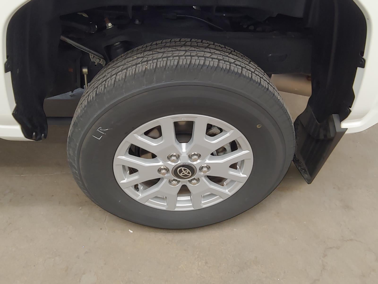 2024 Toyota Tacoma 4WD SR5