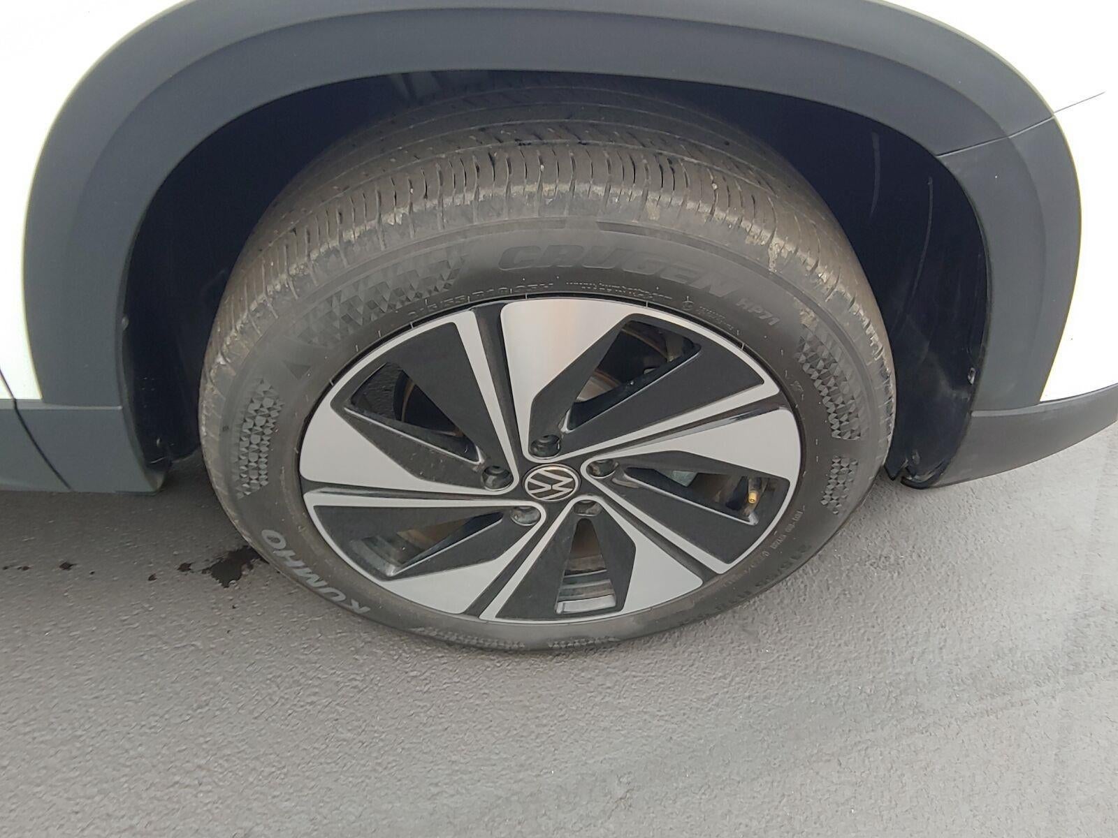 2025 Volkswagen Taos SE