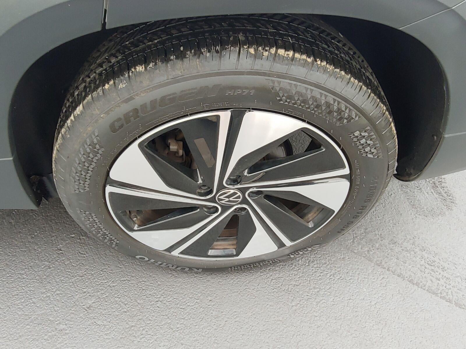 2025 Volkswagen Taos SE