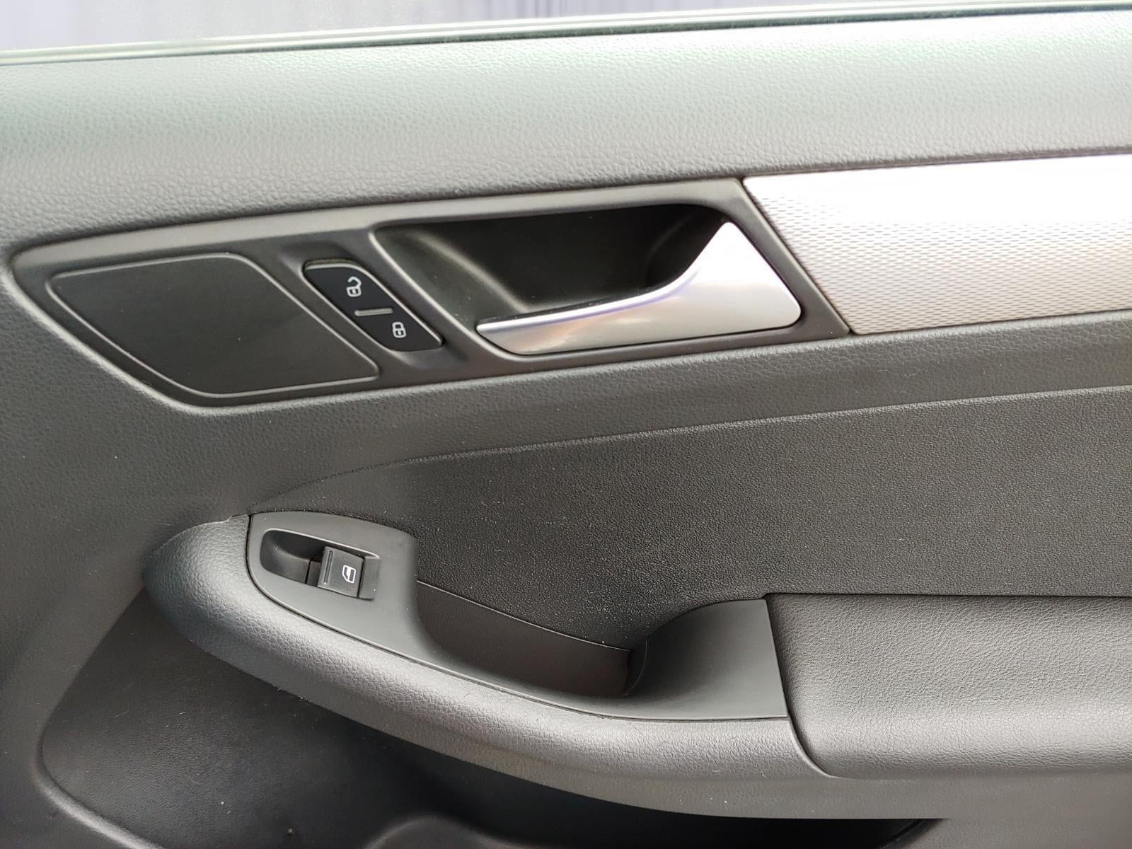 2015 Volkswagen Jetta 1.8T SE