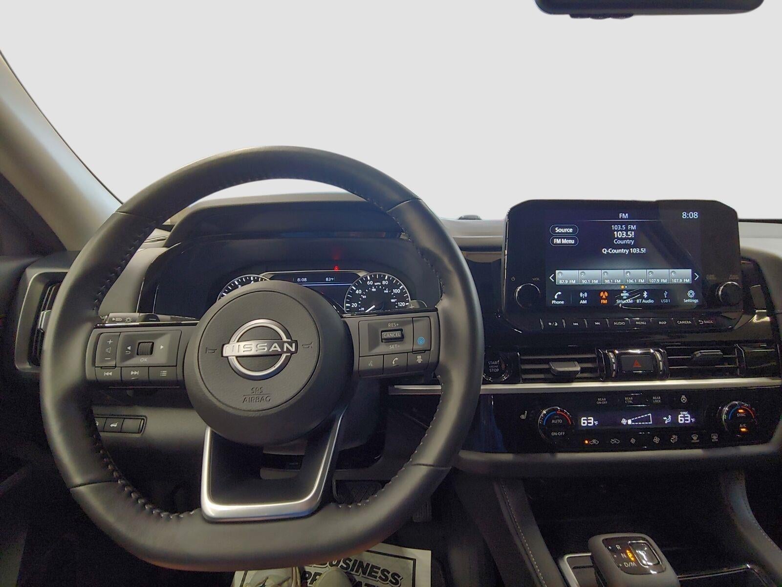 2025 Nissan Pathfinder SL