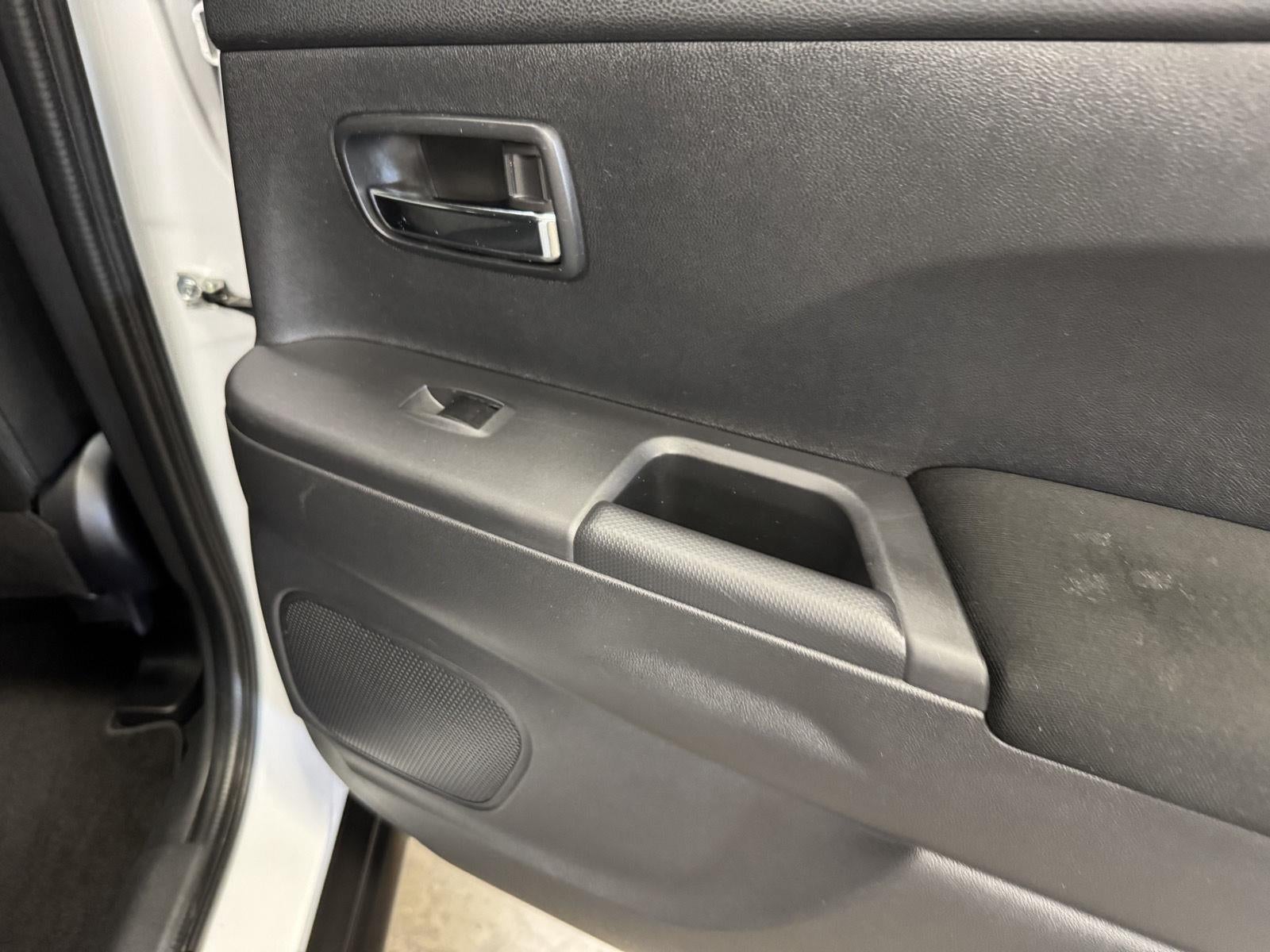 2024 Mitsubishi Outlander Sport S