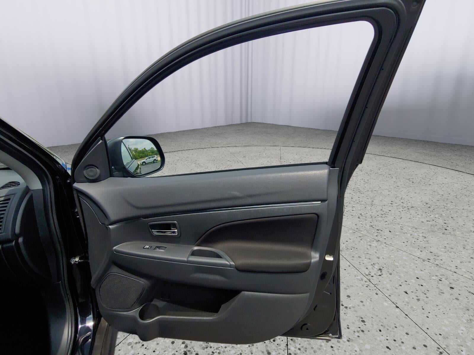 2025 Mitsubishi Outlander Sport S
