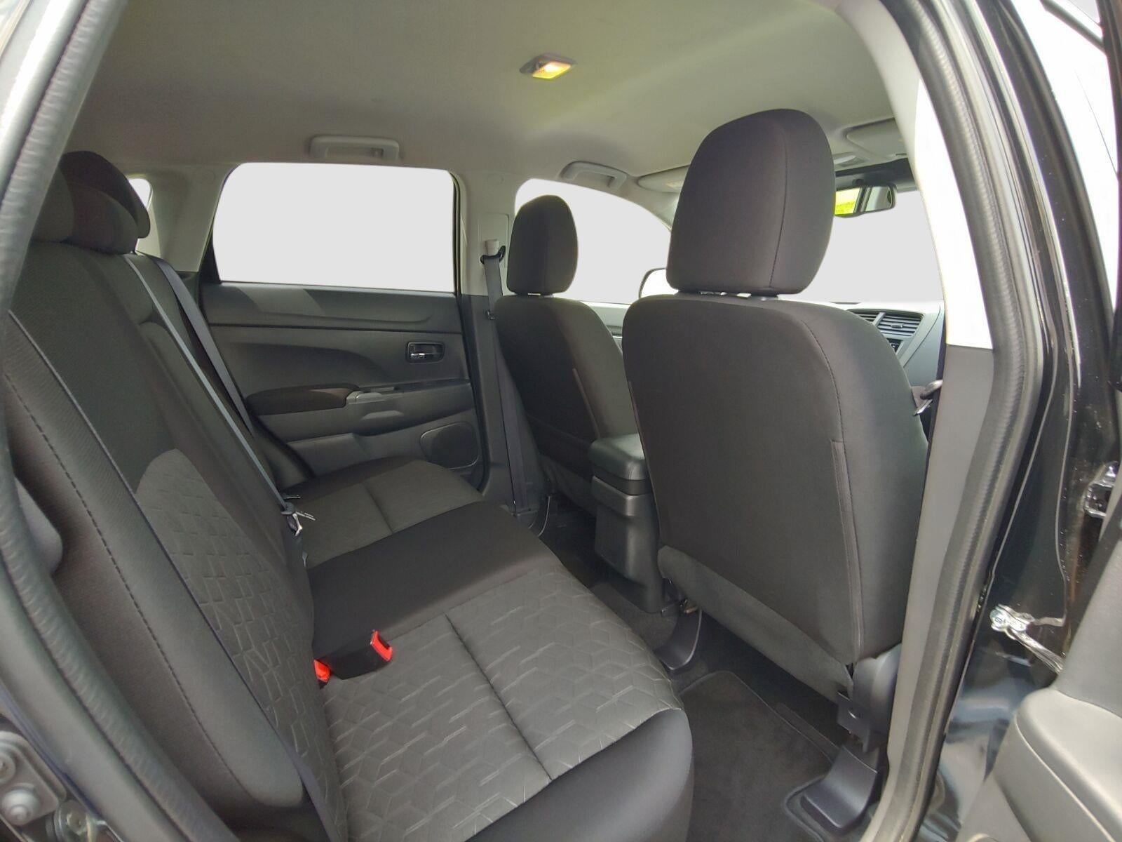 2025 Mitsubishi Outlander Sport S