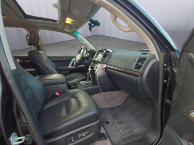 2013 Toyota Land Cruiser Base