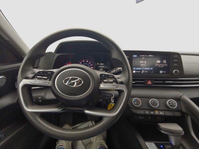 2023 Hyundai Elantra SE