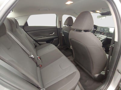2023 Hyundai Elantra SE