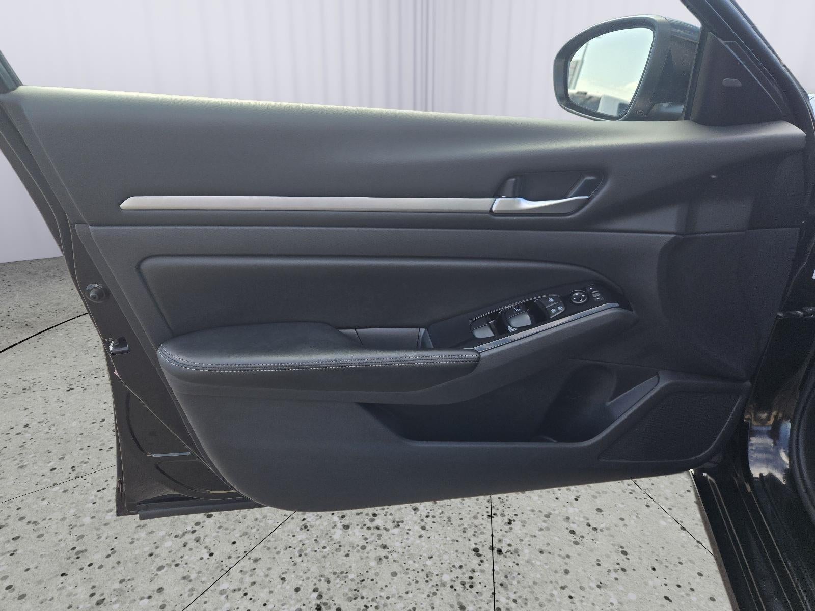 2023 Nissan Altima SV FWD