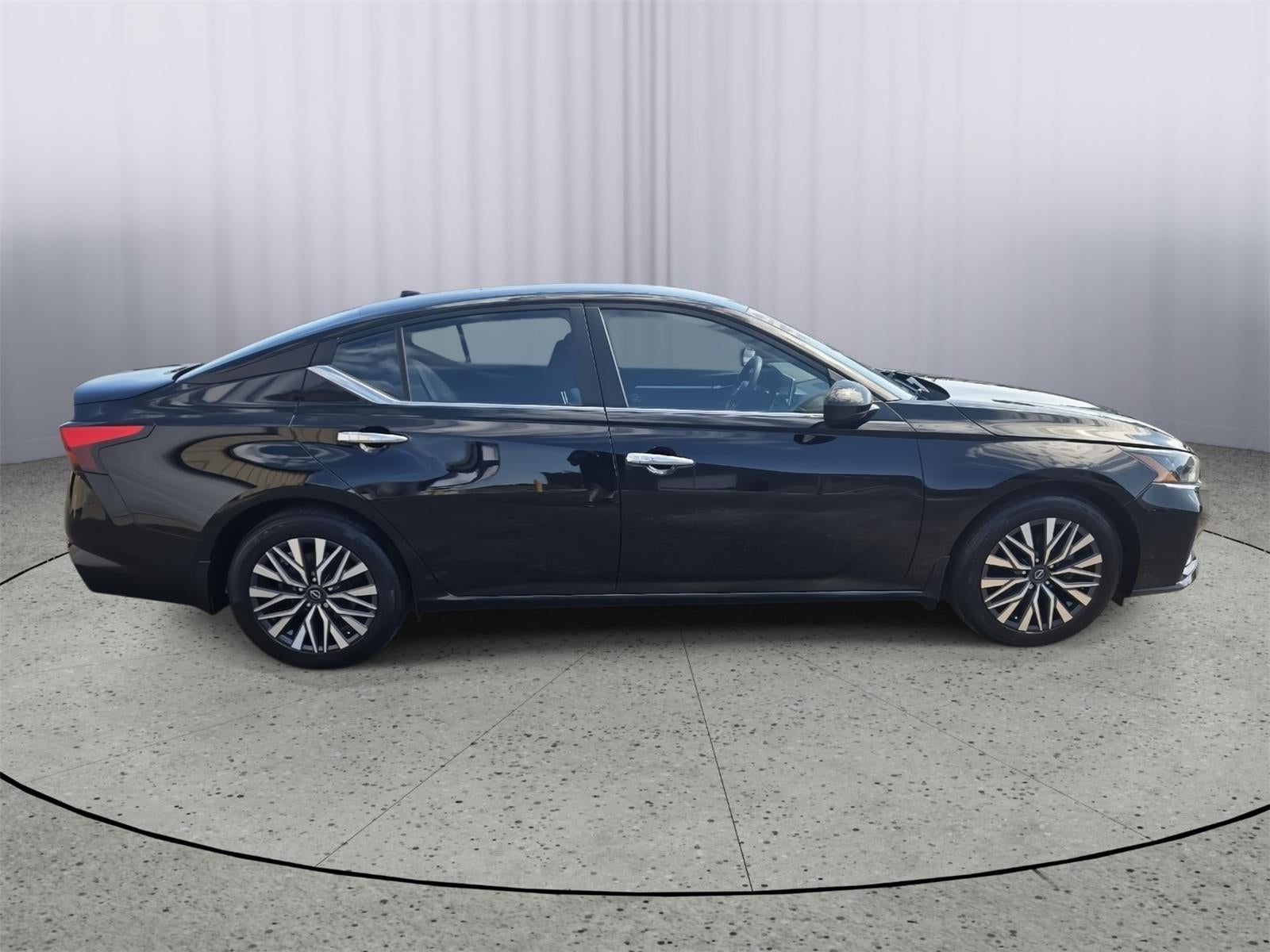 2023 Nissan Altima SV FWD