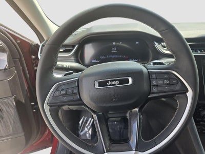 2023 Jeep Grand Cherokee Laredo 4x4