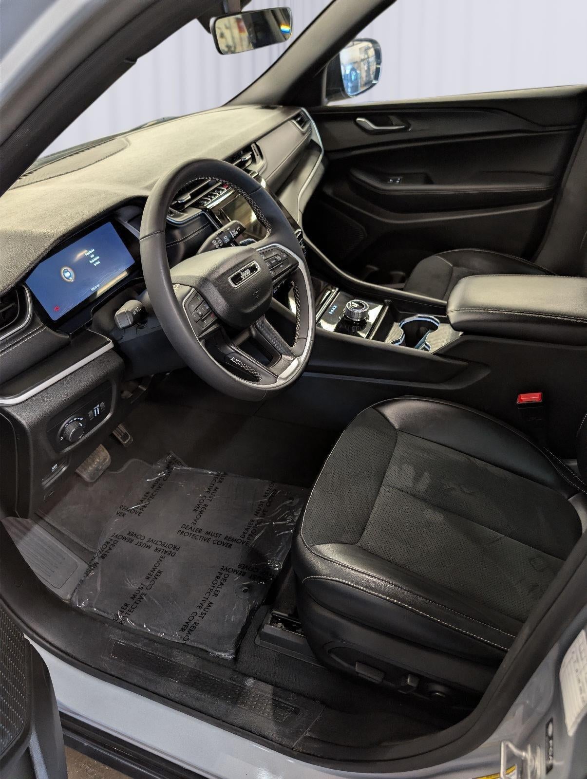 2025 Jeep Grand Cherokee Altitude 4x4