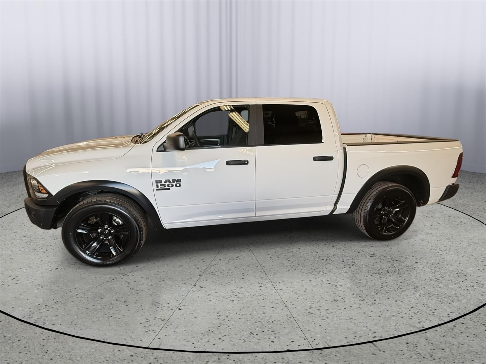 2024 RAM 1500 Classic Warlock Crew Cab 4x2 5'7' Box