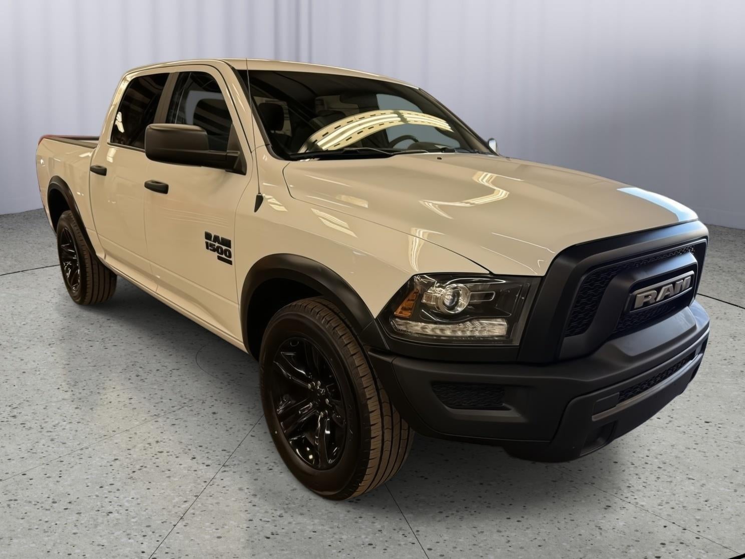 2024 RAM 1500 Classic Warlock Crew Cab 4x2 5'7' Box