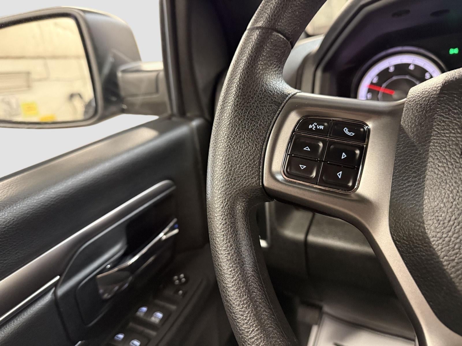 2024 RAM 1500 Classic Warlock Crew Cab 4x4 5'7' Box