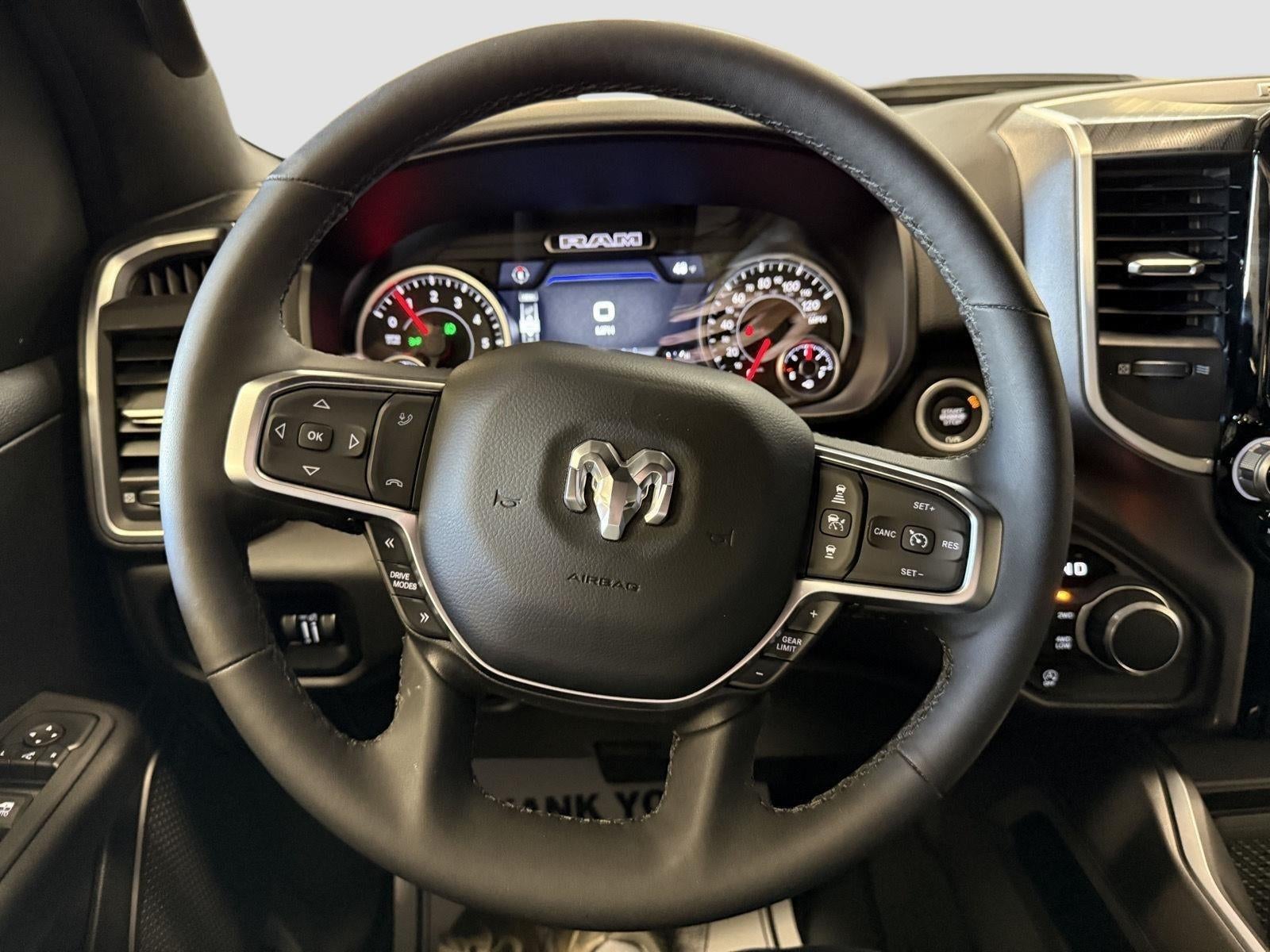 2025 RAM 1500 Big Horn Crew Cab 4x4 5'7' Box