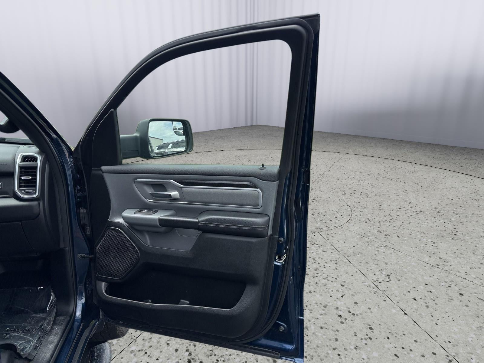 2021 RAM 1500 Big Horn Crew Cab 4x4 5'7' Box