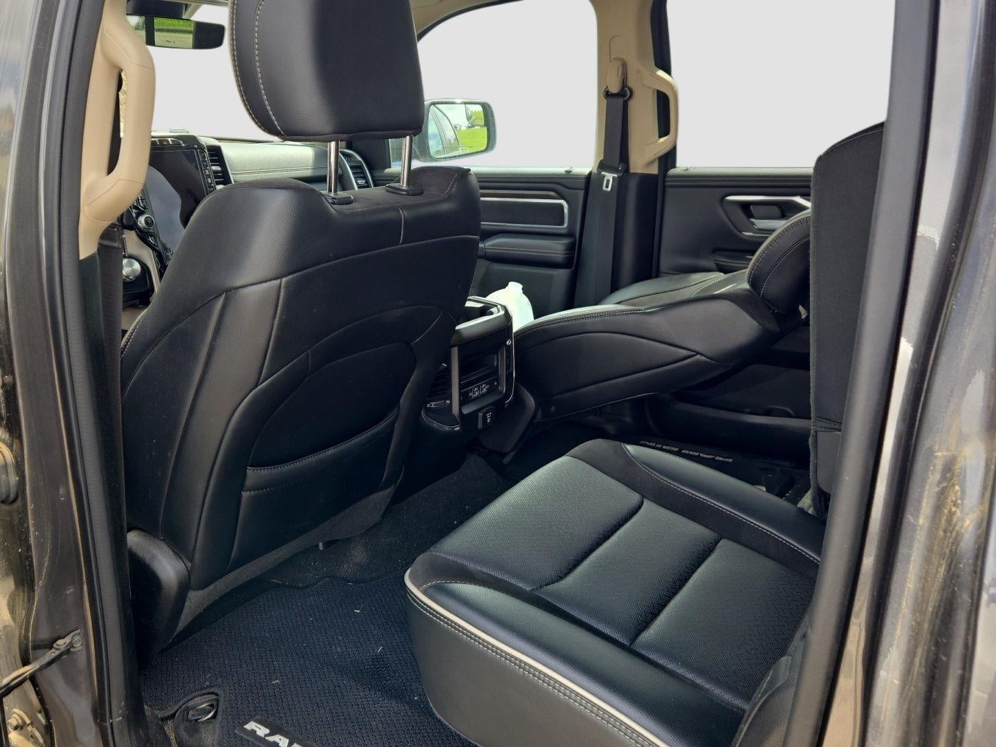 2021 RAM 1500 Laramie Crew Cab 4x4 5'7' Box