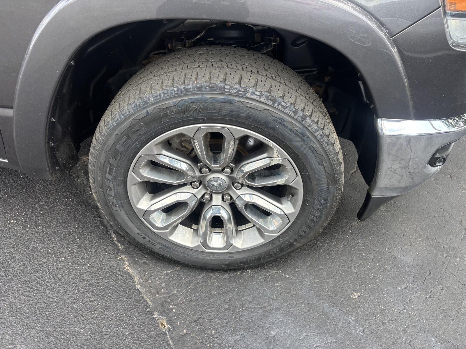 2021 RAM 1500 Laramie Crew Cab 4x4 5'7' Box