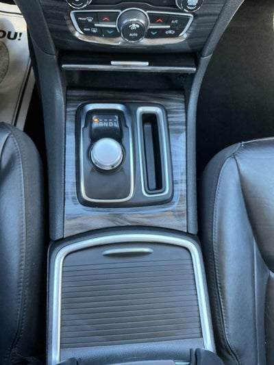 2022 Chrysler 300 Touring L