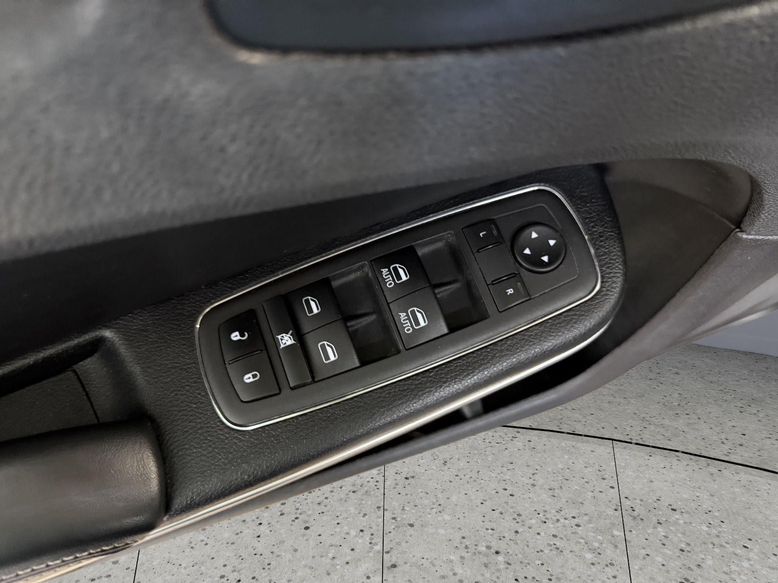 2018 Chrysler 300 300S AWD