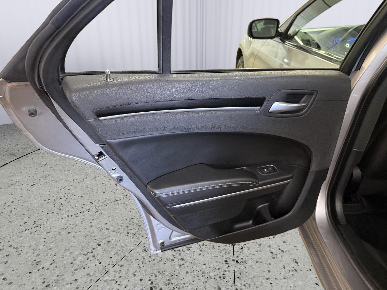 2018 Chrysler 300 300S AWD