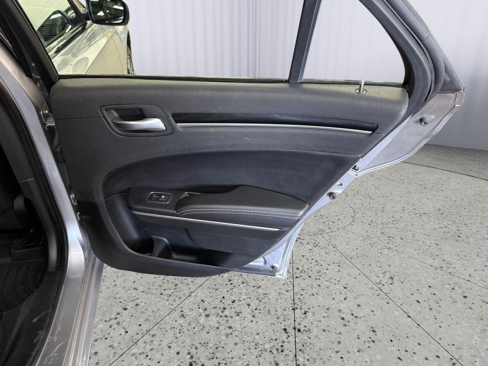 2018 Chrysler 300 300S AWD