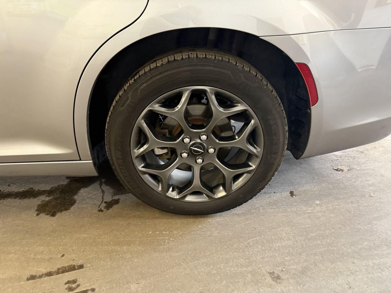 2018 Chrysler 300 300S AWD