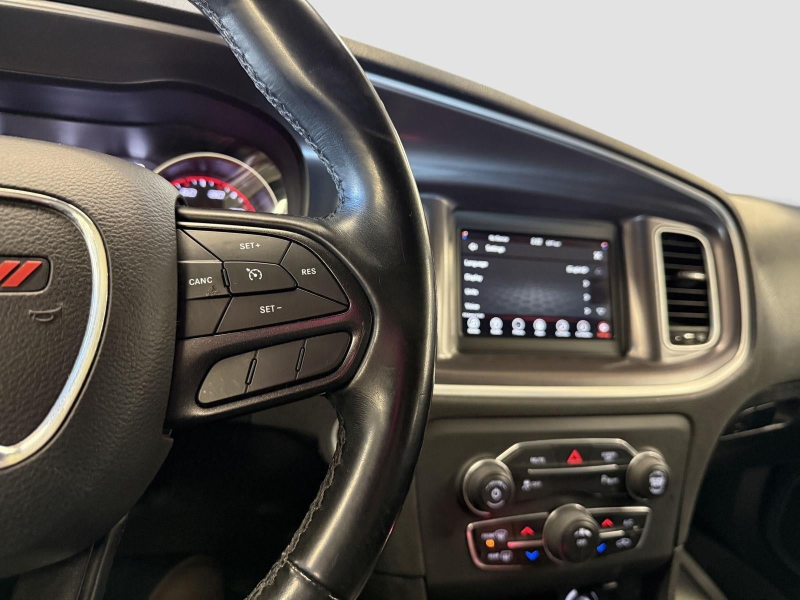 2020 Dodge Charger SXT RWD